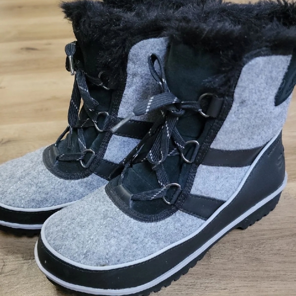 Sorel Tivoli black gray winter boots 7.5